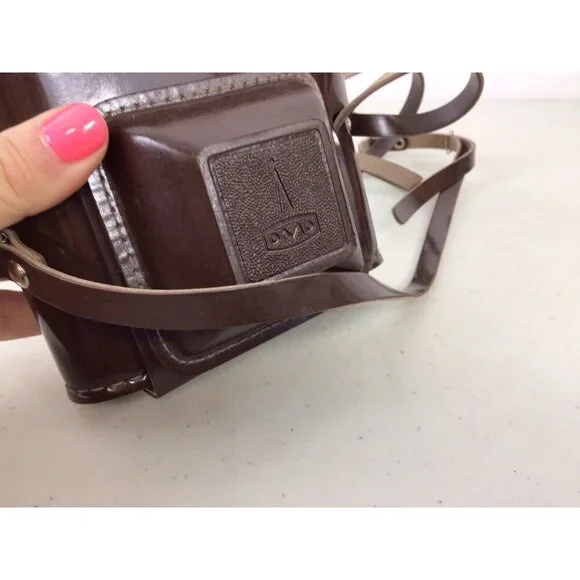 Vintage Cosmic 35 Camera & Leather Case - Picture 8 of 8